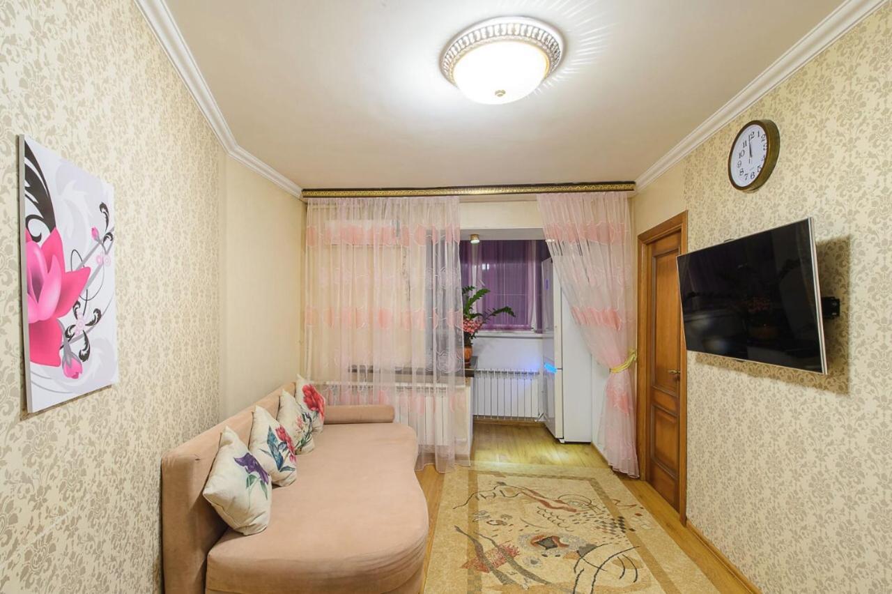 Золотой Квадрат Шевченко 75 Almaty Exterior foto